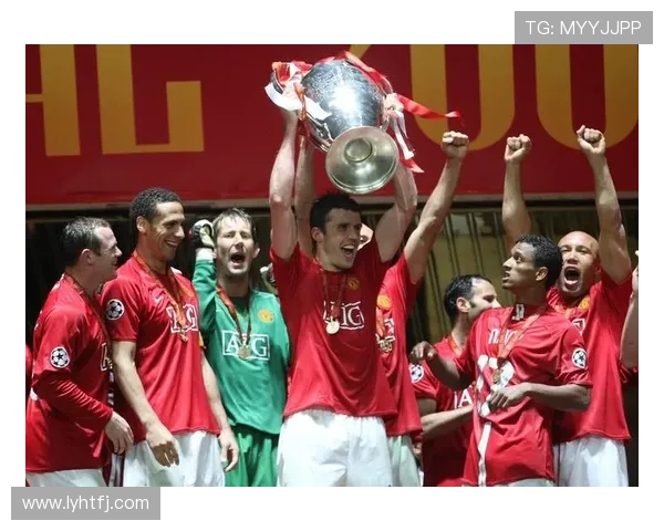 足球明星卡里克的辉煌职业生涯与场外生活全景介绍 足球明星卡里克的辉煌职业生涯与场外生活全景介绍