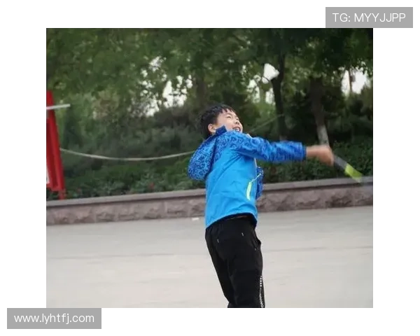 足球明星叶天佑的个人简介与精彩瞬间回顾 足球明星叶天佑的个人简介与精彩瞬间回顾