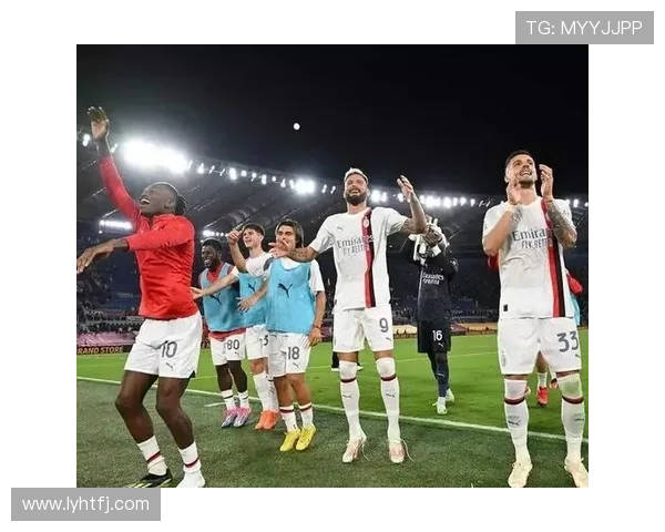 足球明星同框海报展现传奇球员风采与激情碰撞的视觉盛宴