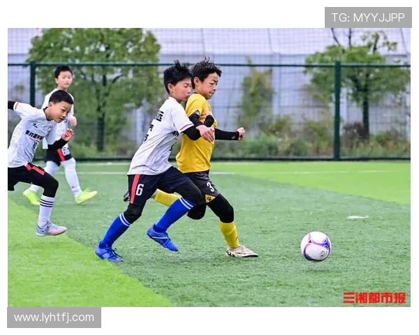 足球明星喜迎新生儿他的儿子将继承父亲的足球梦想