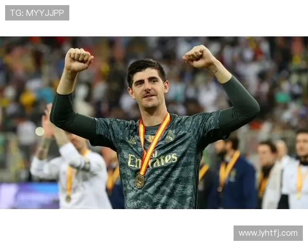 足球明星精彩过人瞬间集锦让你领略顶级球技的魅力与激情