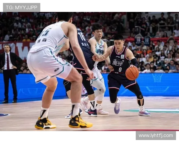 广州足球队在战术转换中的得失分析与未来展望